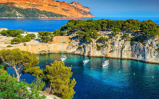 2 provence les calanques de cassis en catamaran