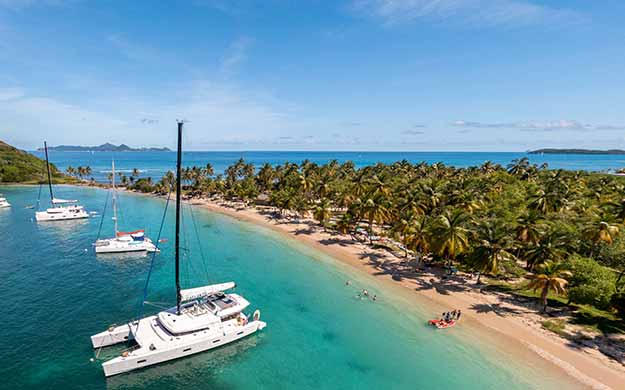 3 grenadines catamaran catlante mayreau salt whistle bay