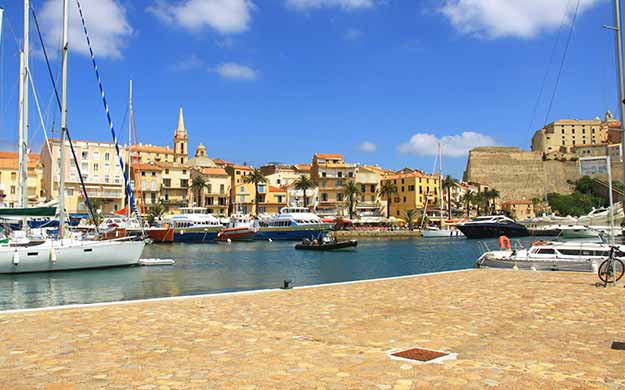 4 corse port de calvi
