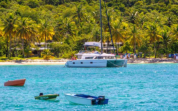 5 grenadines croisiere en catamaran escale a mayreau