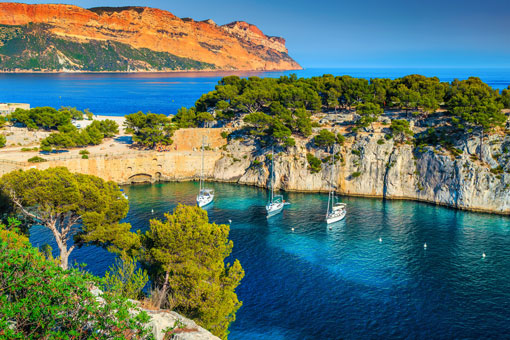 2 provence, les calanques de cassis en catamaran